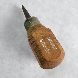 Vintage Irwin 800-1" Stubby Flat Head Screwdriver Wood Handle Made in USA